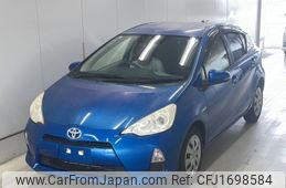 toyota aqua 2012 CFJ1698584