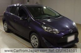 toyota aqua 2017 CFJ1624101