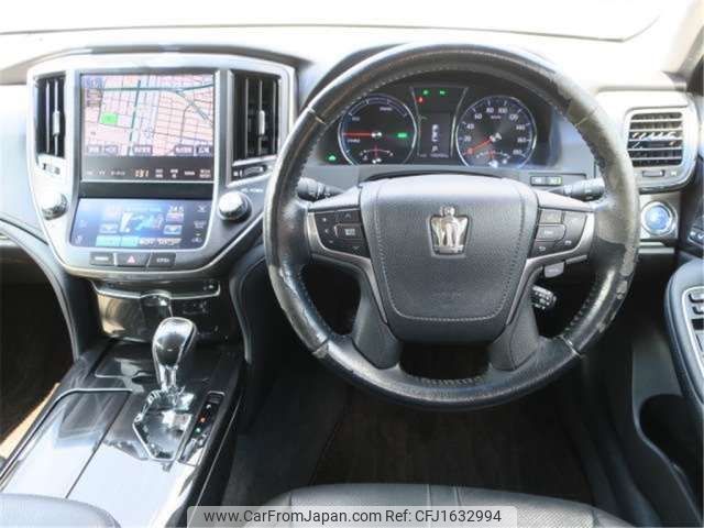 toyota crown 2013 CFJ1632994 image 2