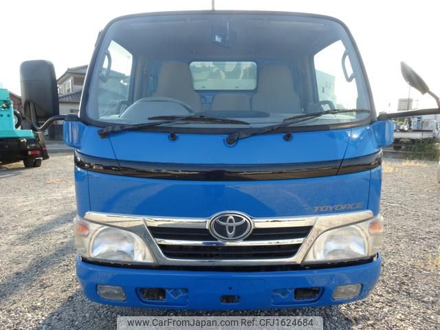 toyota toyoace 2011 CFJ1624684 image 2