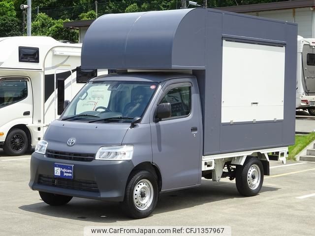 toyota townace-truck 2022 GOO_JP_700050352230250630001 image 2