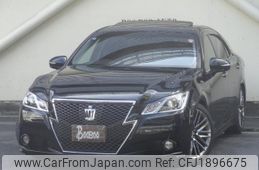 toyota crown 2014 CFJ1896675