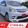 toyota noah 2010 M00413 image 1