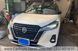 nissan kix 2020 -NISSAN--KIX 6AA-P15--P15-018744---NISSAN--KIX 6AA-P15--P15-018744-