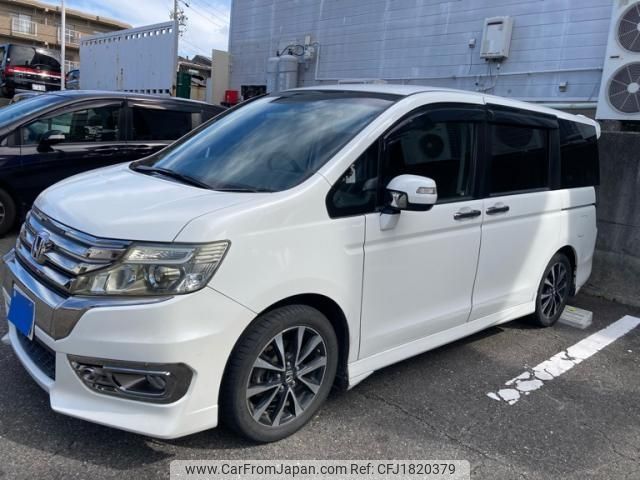honda stepwagon 2013 CFJ1820379 image 2