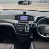 nissan elgrand 2015 GOO_JP_700070854230250715001 image 24