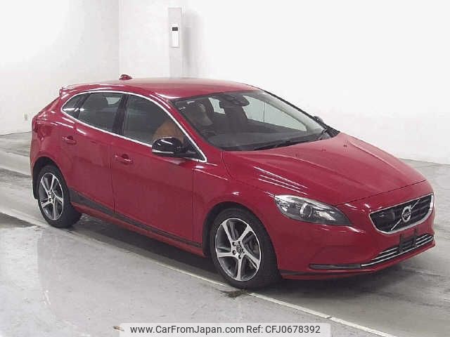 volvo v40 2016 -VOLVO--Volvo V40 MD4204T--DG229622---VOLVO--Volvo V40 MD4204T--DG229622- image 1