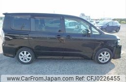 toyota voxy 2007 NIKYO_RR63168