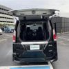 nissan serena 2018 CFJ1845589 image 13