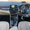 bmw 2-series 2016 quick_quick_2E20_WBA2E520X05E97761 image 2