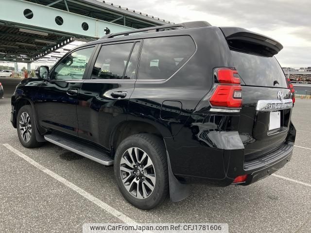 toyota land-cruiser-prado 2023 CFJ1781606 image 2