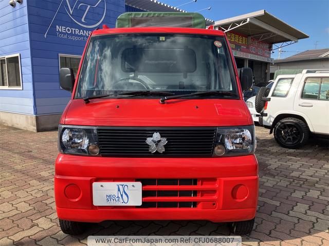 mitsubishi minicab-truck 2002 GOO_JP_700070900030250124001 image 2