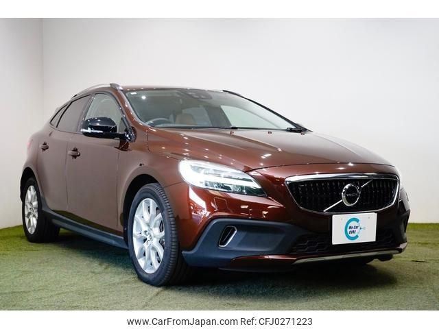 volvo v40 2018 -VOLVO 【なにわ 301ﾏ7809】--Volvo V40 MD4204T--K2171685---VOLVO 【なにわ 301ﾏ7809】--Volvo V40 MD4204T--K2171685- image 1