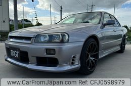 nissan skyline 2000 5194