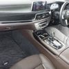 bmw 7-series 2018 quick_quick_DLA-7D20_WBA7D02010B314841 image 3