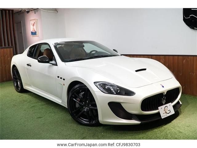 maserati granturismo 2015 -MASERATI--Maserati GranTurismo ABA-MMCS1--ZAMUH45J000153686---MASERATI--Maserati GranTurismo ABA-MMCS1--ZAMUH45J000153686- image 2