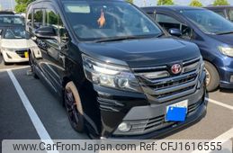 toyota voxy 2014 CFJ1616555