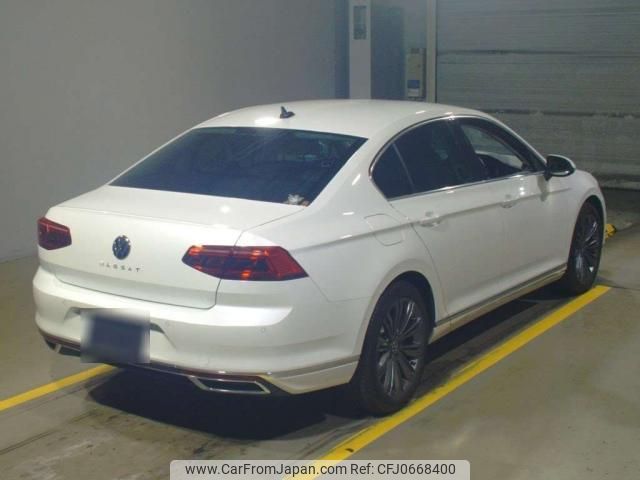 volkswagen passat 2022 quick_quick_3DA-3CDFH_WVWZZZ3CZNE017272 image 2