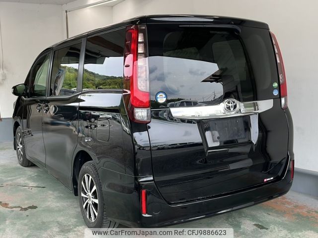 toyota noah 2014 -TOYOTA--Noah ZRR80G-0002013---TOYOTA--Noah ZRR80G-0002013- image 2