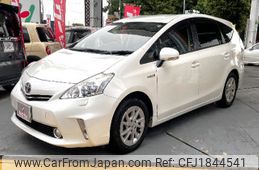 toyota prius-α 2011 CFJ1844541