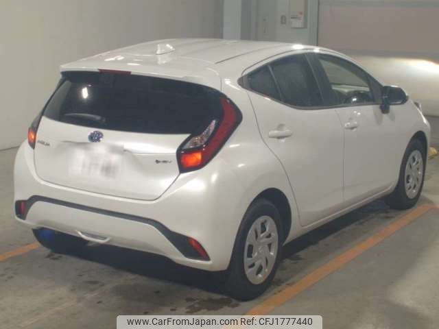 toyota aqua 2025 CFJ1777440 image 2