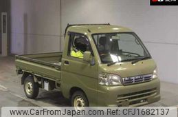 daihatsu hijet-truck 2011 CFJ1682137
