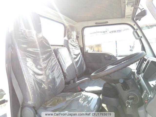 isuzu elf-truck 2016 CFJ1793619 image 2