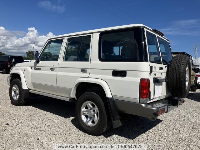 toyota landcruiser-70 2015 quick_quick_CBF-GRJ76K_GRJ76-1006403 image 2