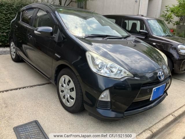toyota aqua 2013 CFJ1521500 image 2