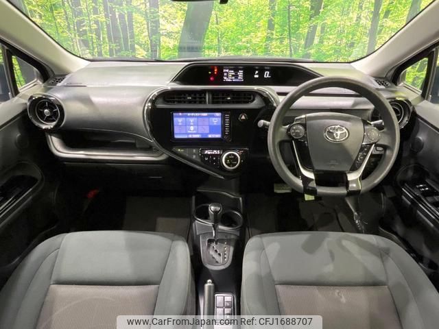 toyota aqua 2018 CFJ1688707 image 2