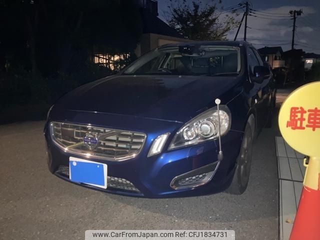 volvo v60 2012 CFJ1834731 image 1