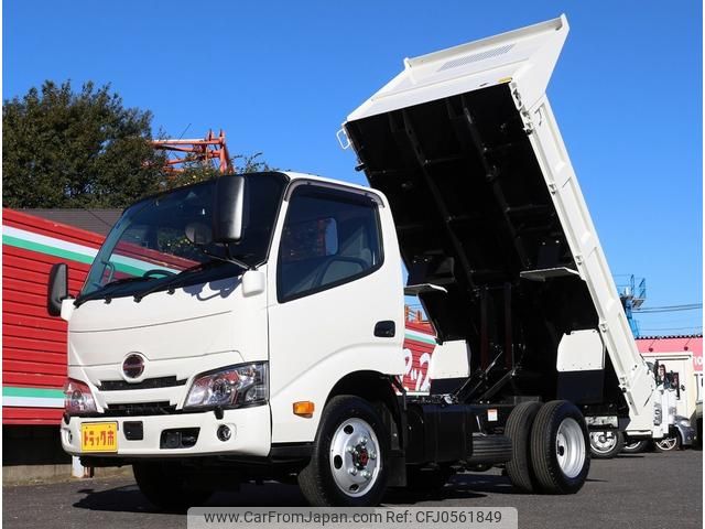 hino dutro 2024 GOO_NET_EXCHANGE_0505500A30241214W001 image 1