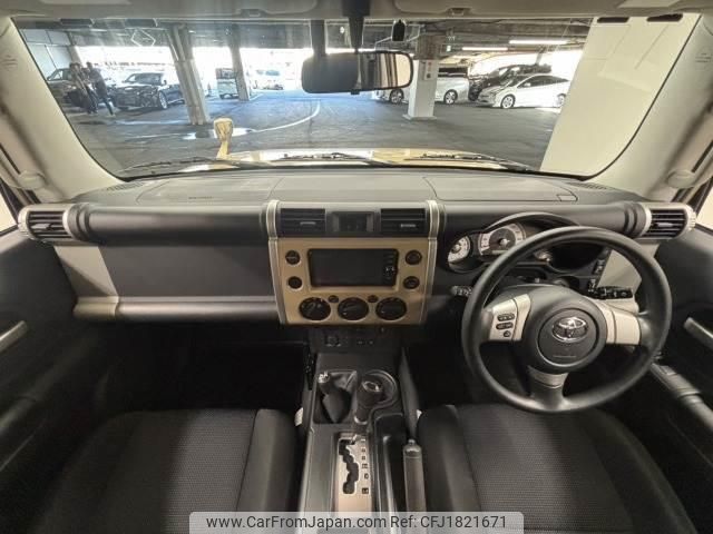 toyota fj-cruiser 2017 CFJ1821671 image 2