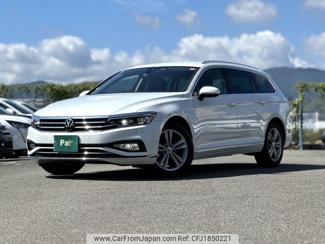 volkswagen passat-variant 2024 CFJ1850221 image 1