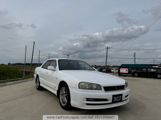 nissan skyline 2000 1300412 image 2