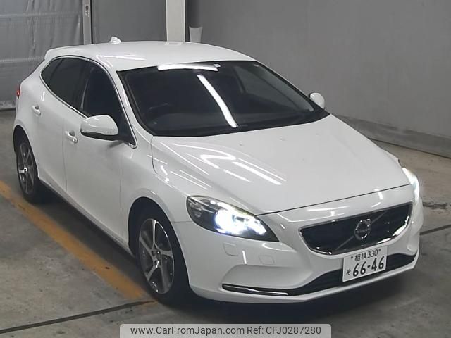 volvo v40 2016 -VOLVO--Volvo V40 YV1MVA8RDG2324787---VOLVO--Volvo V40 YV1MVA8RDG2324787- image 1