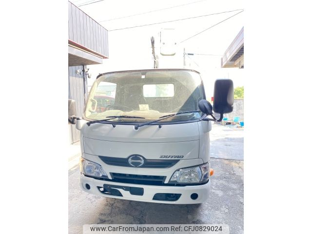 hino dutro 2017 -HINO--Hino Dutoro TKG-XZU600X--XZU600-0015446---HINO--Hino Dutoro TKG-XZU600X--XZU600-0015446- image 1