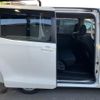 toyota voxy 2018 CFJ1509233 image 29