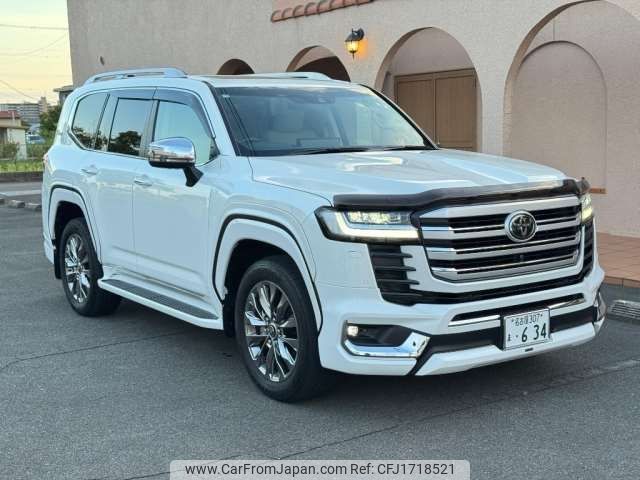 car_3afba98e-2390-40b1-8e11-