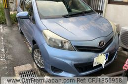 toyota vitz 2012 CFJ1856958