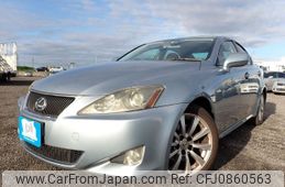 lexus is 2005 N2024100020F-10