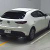 mazda mazda3 2019 CFJ1568167 image 2