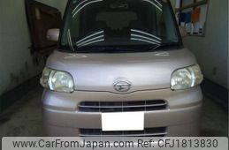 daihatsu tanto 2010 CFJ1813830