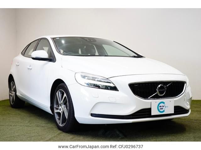 volvo v40 2017 -VOLVO 【神戸 304ｾ802】--Volvo V40 MB4154T--H2429208---VOLVO 【神戸 304ｾ802】--Volvo V40 MB4154T--H2429208- image 1