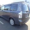 toyota voxy 2012 504928-241128142339 image 4