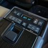 toyota crown-majesta 2017 CFJ1705077 image 9