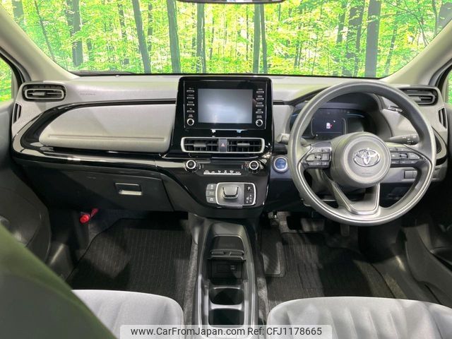 toyota aqua 2022 -TOYOTA--AQUA 6AA-MXPK11--MXPK11-2066519---TOYOTA--AQUA 6AA-MXPK11--MXPK11-2066519- image 2