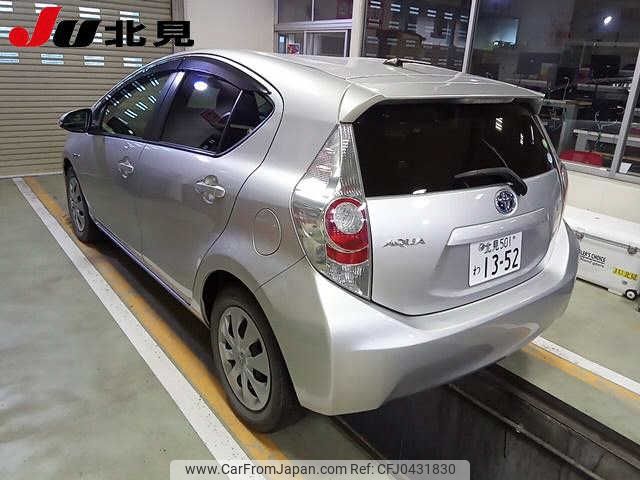 toyota aqua 2012 -TOYOTA 【北見 501ﾜ1352】--AQUA NHP10--6038787---TOYOTA 【北見 501ﾜ1352】--AQUA NHP10--6038787- image 2