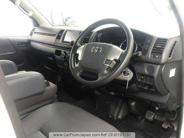 toyota hiace-van 2018 504928-924077 image 1