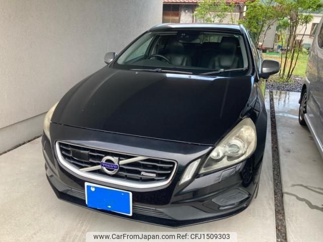 volvo v60 2013 CFJ1509303 image 2